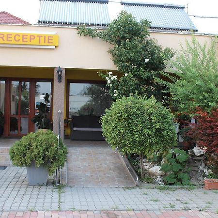 Motel Select Máréfalva Kültér fotó