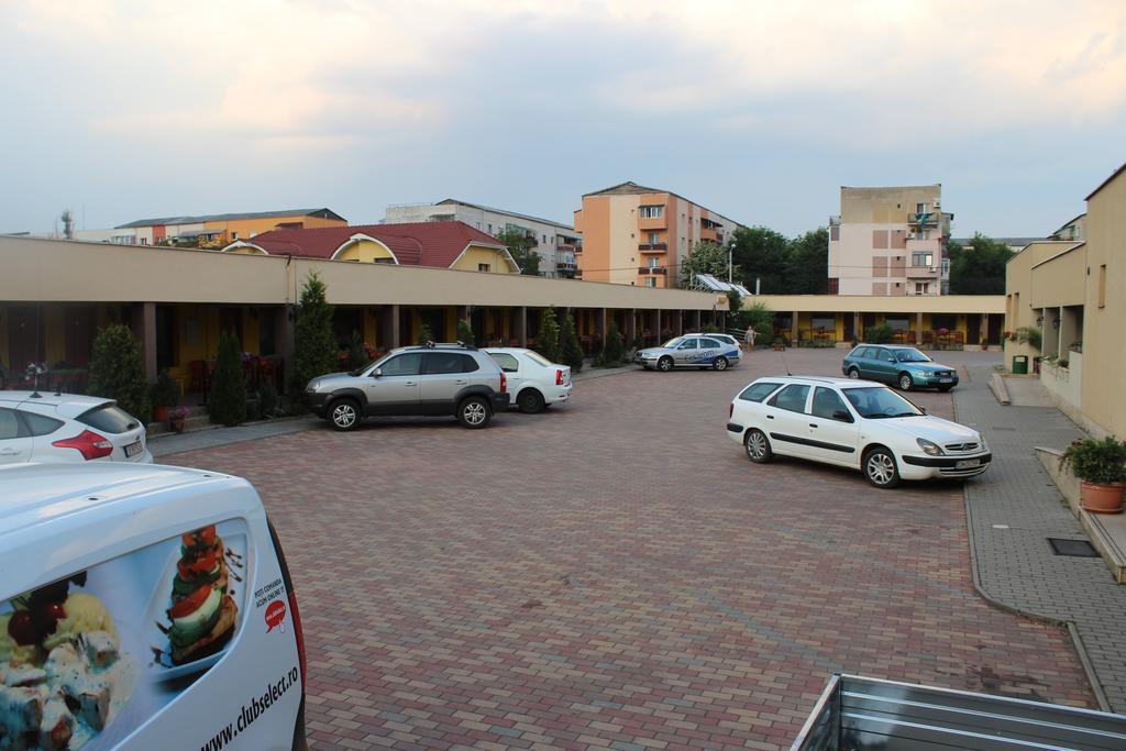 Motel Select Máréfalva Kültér fotó