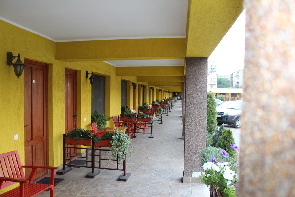 Motel Select Máréfalva Kültér fotó